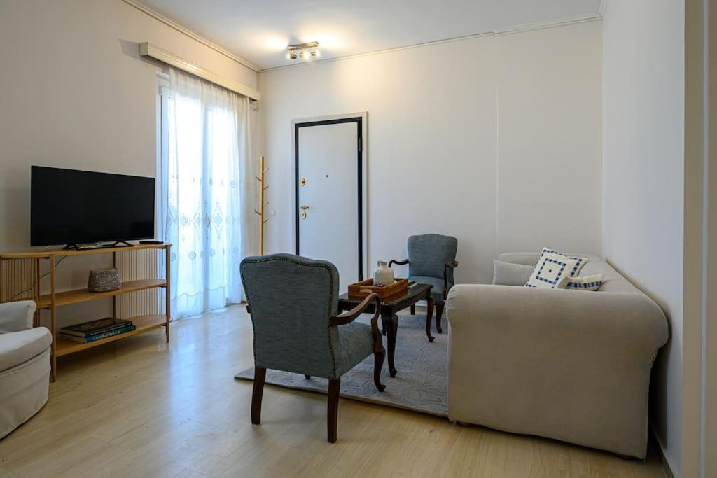 Anna'S Apartment Каламата Экстерьер фото