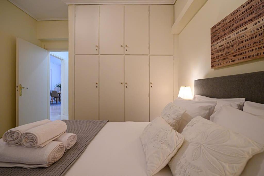 Anna'S Apartment Каламата Экстерьер фото