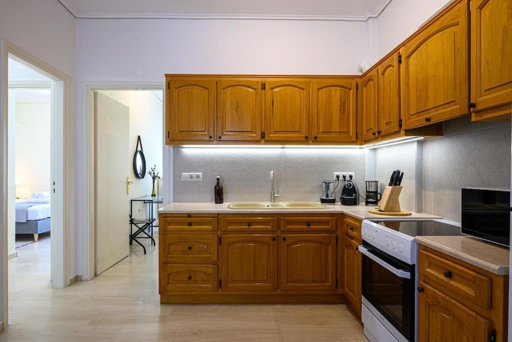 Anna'S Apartment Каламата Экстерьер фото