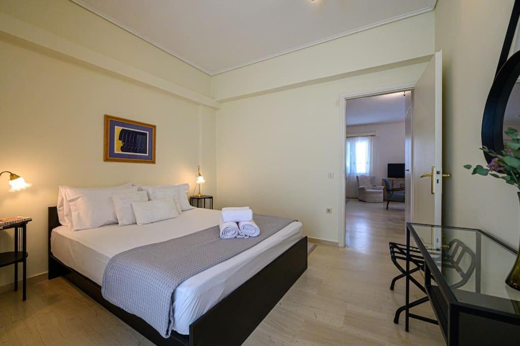 Anna'S Apartment Каламата Экстерьер фото