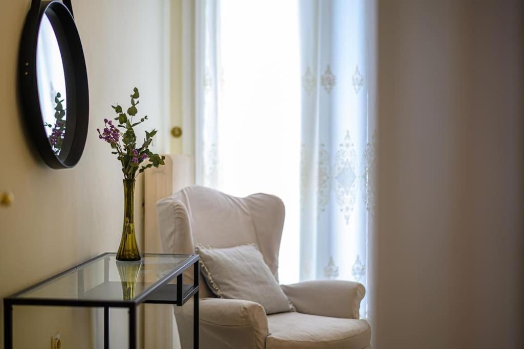 Anna'S Apartment Каламата Экстерьер фото